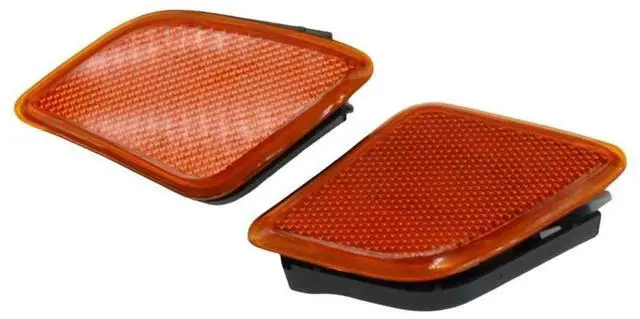 Alt view image 5 of 5 - Yingshan Pair Front Side Marker Corner Light Shell For Mercedes Benz S400 2010-2013