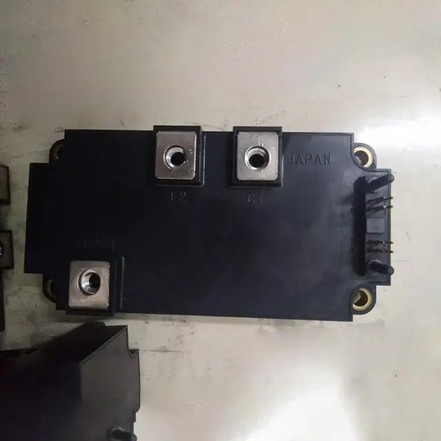 Alt view image 2 of 2 - MG400Q2YS60A Inverter Disassembly IGBT Module