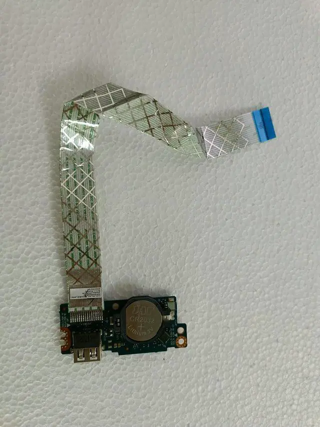 Alt view image 2 of 4 - For Inspiron 3482 3581 15-3000 3583 3593 3590 P75F 3780 3793 P35E Laptop USB Card Reader Board W Cable LS-G711P Notebook