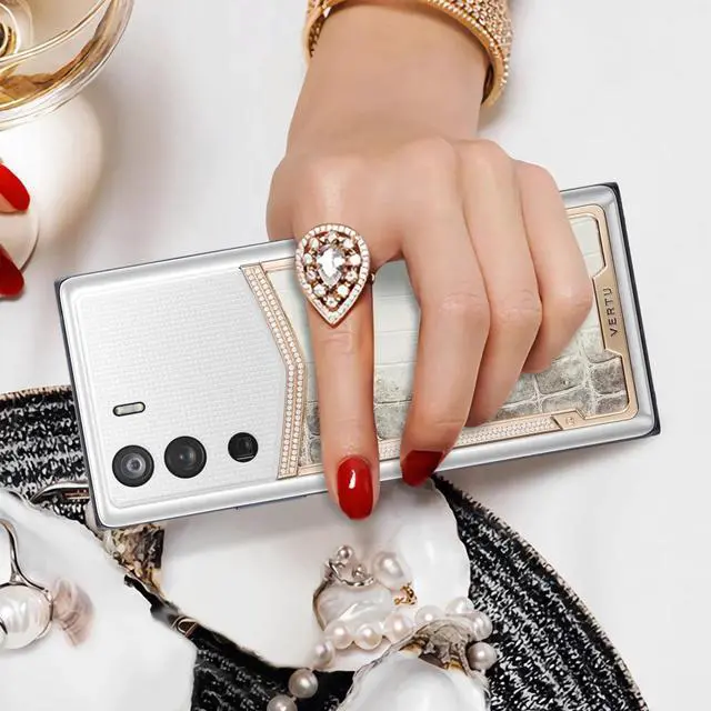 Alt view image 3 of 7 - Vertu METAVERTU Web3.0 Cell Phone 5G Smartphone with Vshot NFT 64MP Camera 18G RAM + 1TB ROM +10T IPFS Storage Luxury os & Web3.0 os Dual Sim Alligator Leather 18k Gold Diamond