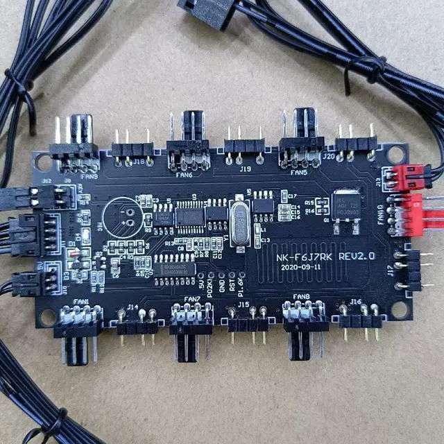 Alt view image 7 of 7 - 1Pcs ARGB Hub Controller Computer Case Fan Splitter 5V 3-Pin PWM Temperature Controller