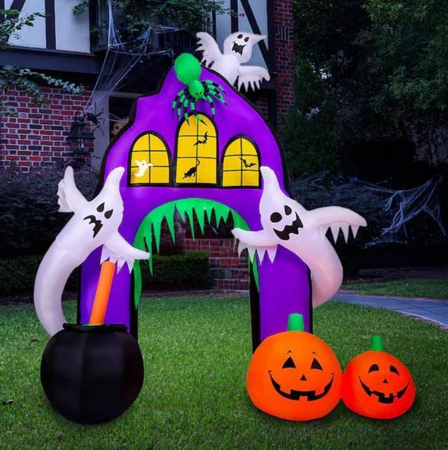 Gemmy cheapest Halloween Inflatable - 9 FT Haunted House