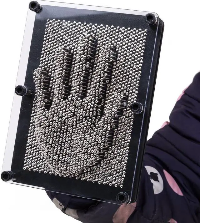 Main image of THY COLLECTIBLES 3D Pin Art Board - Classic Pin Art Toy Sculpture Pin Impression Mold 3-Dimensional - Plastic Frame and Metal Pins (5" X 7")