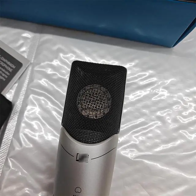 Alt view image 2 of 5 - MK4 wired condenser microphone, large diaphragm recording sound card, singing by the host, singing during live broadcast, microphone for singing