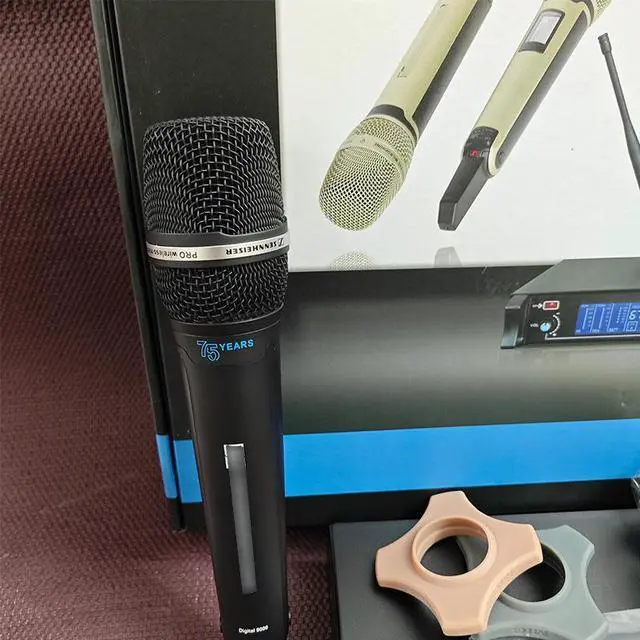 Alt view image 5 of 5 - SMK9000 wireless microphone, 75YEARS stage performance singing, one microphone for two speakers Champagne color American plug