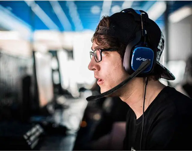 Alt view image 3 of 6 - weishan A40 Mic, Microphone Replacement for Astro A40 / A40 TR Gaming Headset on PS5, PS4, Xbox One, PC, Mac, Phone, Noise Cancelling 3.5mm Black