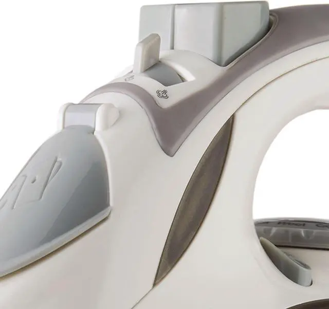 Alt view image 14 of 15 - BRENTWOOD MPI-59W Steam Iron with Retractable Cord, White