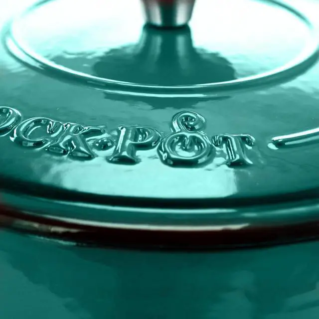 Alt view image 4 of 8 - Crock-pot Artisan 3 Quart Enameled Cast Iron Casserole with Lid in Gradient Teal