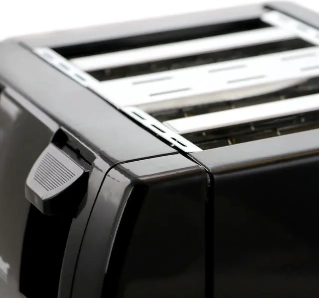 Alt view image 6 of 8 - Better Chef 4 Slice Dual-Control Black Toaster