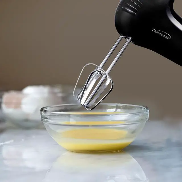 Alt view image 4 of 6 - Brentwood HM-44 5 Speed Hand Mixer - Black 80044