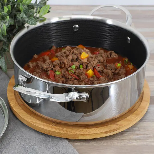 Alt view image 5 of 6 - Oster Modessa 4.5 Quart Nonstick Triply Stainless Steel Dutch Oven with Honeycomb Design in Silver