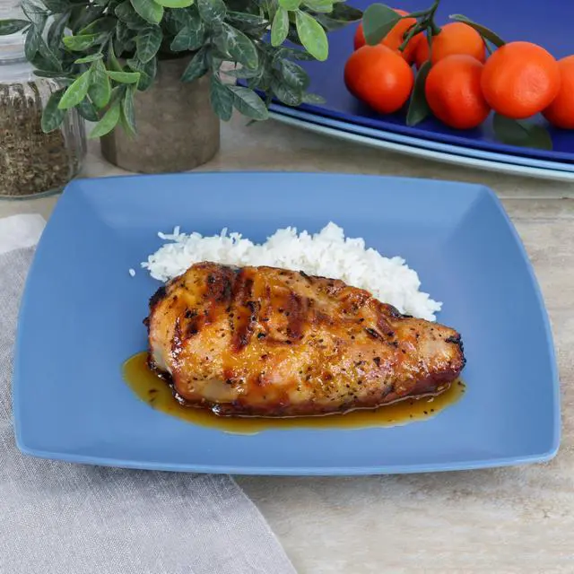 Alt view image 5 of 5 - Gibson Home Grayson 4 Piece 10.5 Inch Square Melamine Dinner Plate Set in Assorted Blue