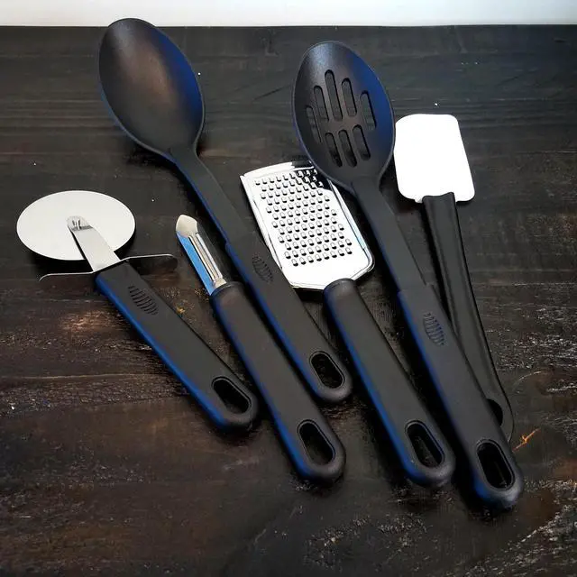 Alt view image 3 of 4 - Gibson Total Kitchen 20pc Tool/Gadget Prepare and Serve Combo Set