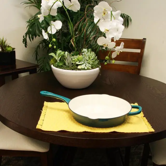 Alt view image 3 of 4 - Crock Pot Artisan Enameled 12 Inch Round Cast Iron Skillet