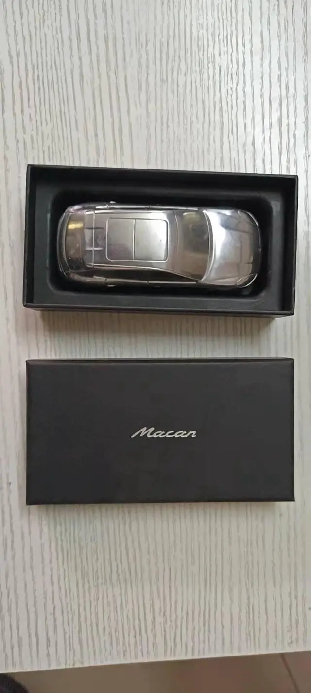 Alt view image 3 of 3 - Custom 1:43 1:64 Die Cast 1:24 Car 1:50 1 18 Scale 1:32 1:18 Diecast Model Cars Gold