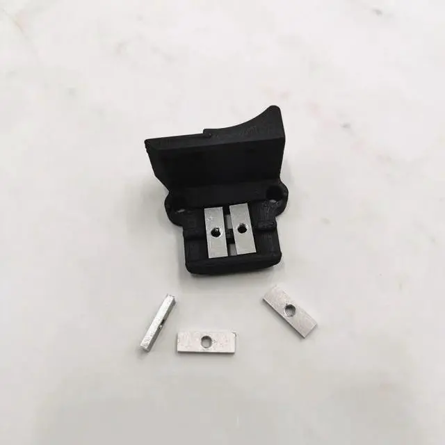 Main image of Funssor 4pcs V 0.1 3D printer X belt nut Makerbeam XL type M3 t-nut