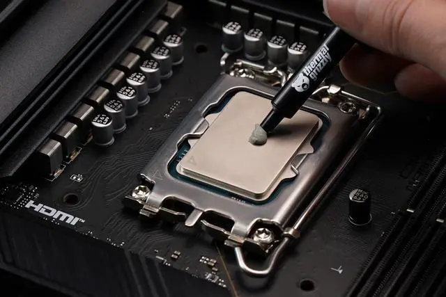 Alt view image 11 of 11 - Thermal Grizzly Hydronaut - Conductive, High Performance Thermal Paste - Extensive for air Cooling Systems, Water Cooling, for All heatsinks CPU and GPU (1 Gram)