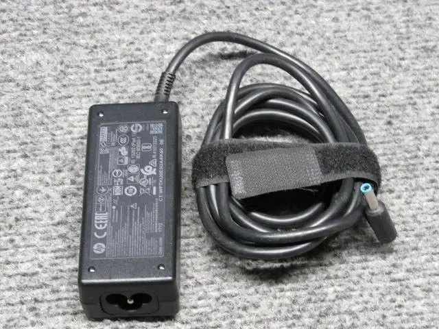 Main image of Hp 45W Hstnn-Ca40 Laptop Ac Power Adapter 854054-002 19.5V 2.31A 741727-001