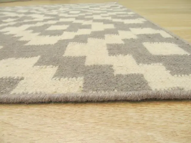 Alt view image 5 of 5 - Handmade Wool Gray Contemporary Trellis Flatweave Reversible Moroccan Rug, Made in India