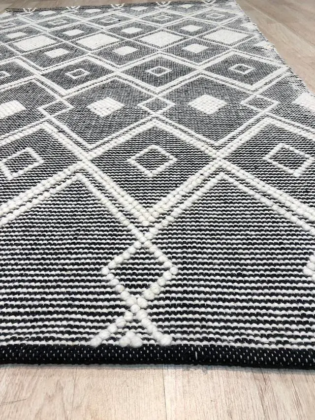 Alt view image 4 of 4 - Handwoven Wool Black Contemporary Geometric Durrie Kilim Rug, Made in India