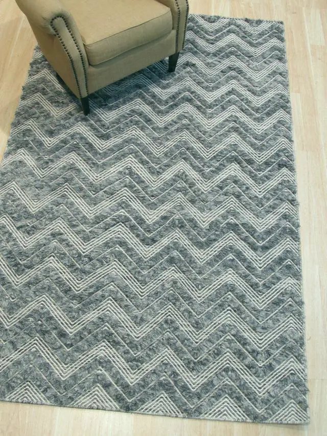 Alt view image 5 of 5 - Handmade Wool Green Contemporary Geometric Andrea Rug, Made in India