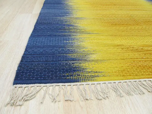 Alt view image 3 of 5 - Handmade Wool Yellow Transitional Ombre Santa Fe Rug, Made in India