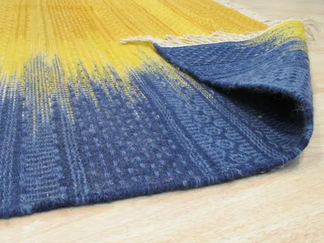 Alt view image 4 of 5 - Handmade Wool Yellow Transitional Ombre Santa Fe Rug, Made in India