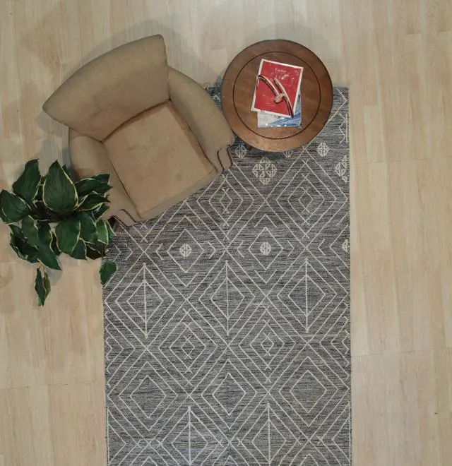 Alt view image 3 of 5 - Handwoven Wool Charcoal Contemporary Geometric Punja Kilim Rug, Made in India
