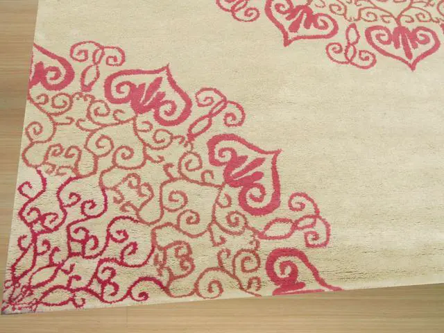 Alt view image 3 of 4 - Hand-Tufted Wool Red Transitional Oriental Modern Naiin Rug, Made in India