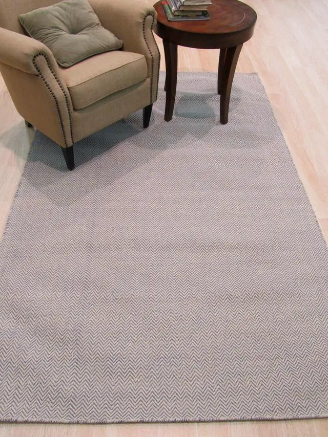 Main image of Hand-Tufted Wool Ivory Transitional Chevron Chevron Rug, Made in India