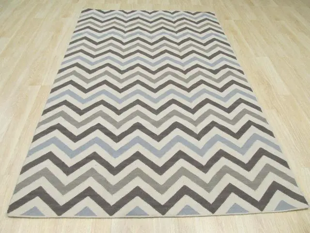 Alt view image 3 of 4 - EORC DM79MU8X10 Handmade Wool Flatweave ReversibleChevron Rug, 8' x 10', Multicolored
