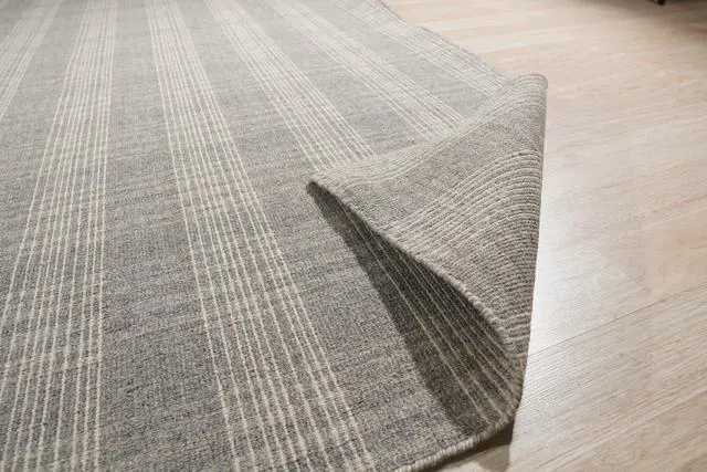 Alt view image 7 of 7 - Gray Transitional Geometric Reversible Plaid Area Rug, Made in India