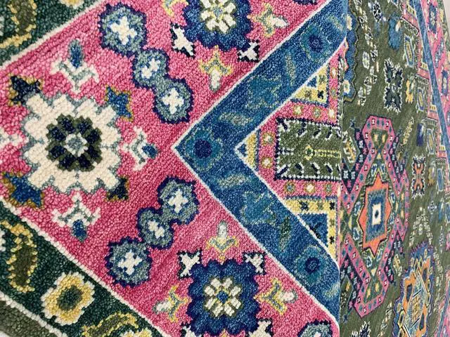 Alt view image 6 of 6 - Hand Knotted Wool Green / LT.FUSHIA Traditional Classic Kazak Collection Rug, Made in India