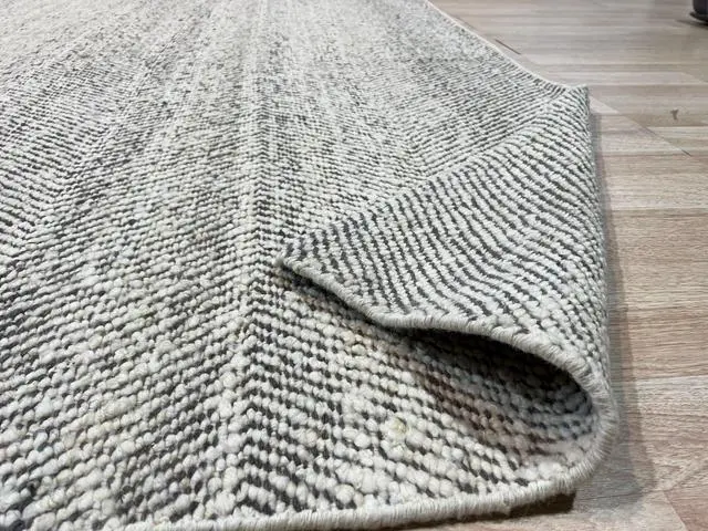 Alt view image 4 of 7 - Hand-Knotted Wool Natural White Modern Contemporary flatweave Rug, Made in India