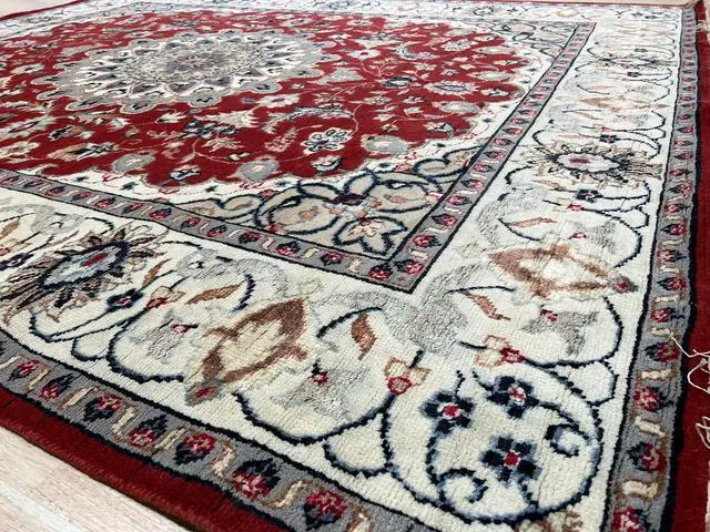 Alt view image 4 of 7 - Hand-Knotted Wool/ silk Red Traditional Classic Rug, Made in India