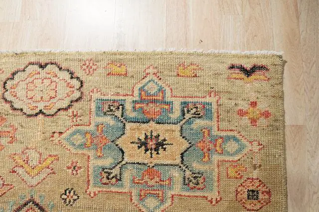 Alt view image 5 of 6 - Hand-Knotted Wool Ivory Classic Traditional Heriz Serapi Bakhshish Rug, Made in India