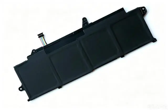 Alt view image 2 of 2 - Genuine L21B4P71 L21L4P73 L21M4P75 Battery for Lenovo ThinkPad T14s Gen 3 Gen 4
