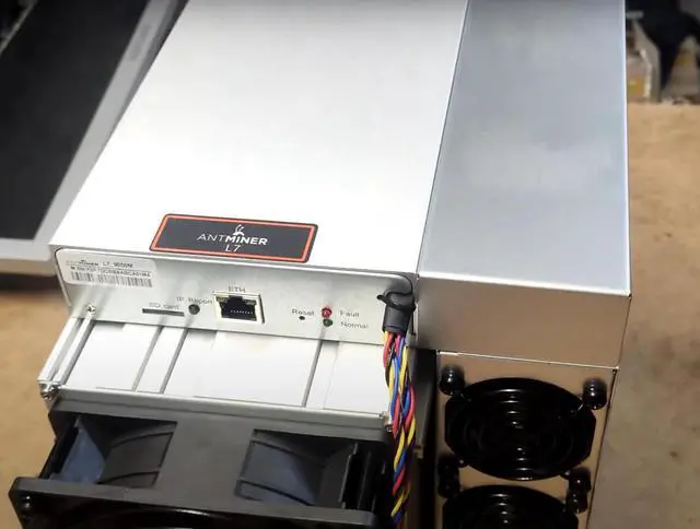 Alt view image 2 of 7 - Antminer L7 9050mh Scrypt Algorithm Asicr L7 9.05gh L7 Dogecoin/LTC Mining Master