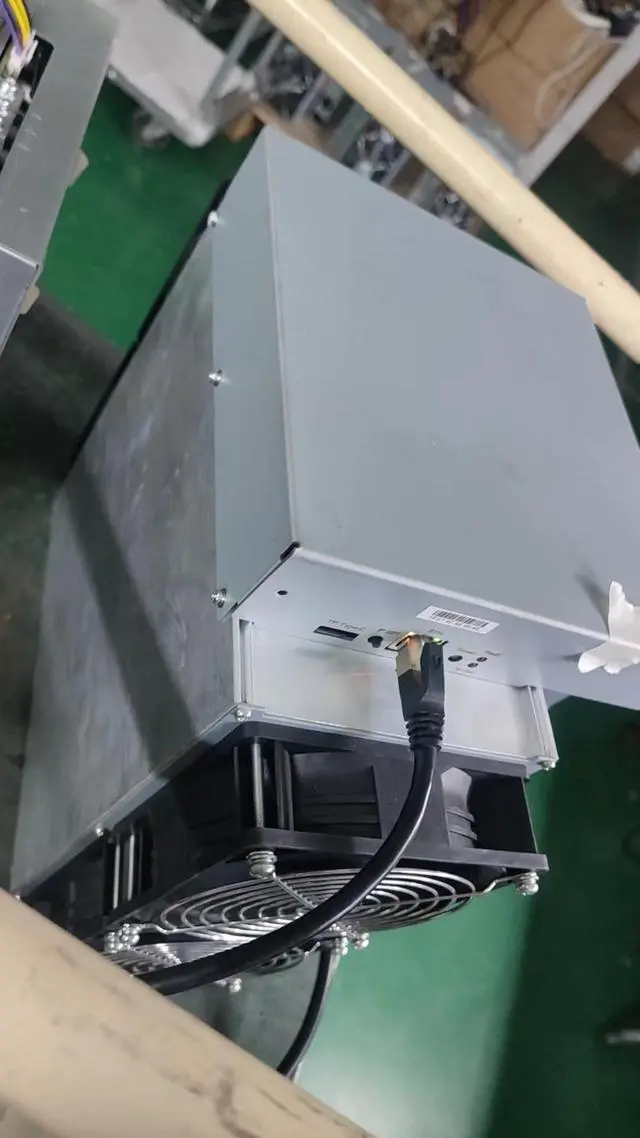 Alt view image 2 of 5 - iBeLink BM-N3 Max 30Th/s 3300W CKB Miner Cheaper Than Antminer K7