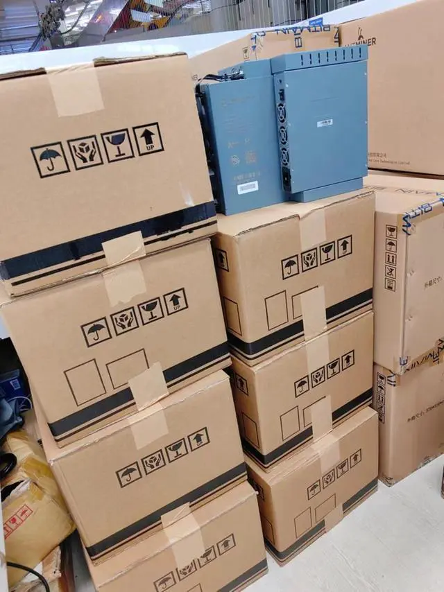Alt view image 5 of 7 - Bombax EZ100 Ethereum Classic Miner 12500MH/s The most powerful ETC Miner