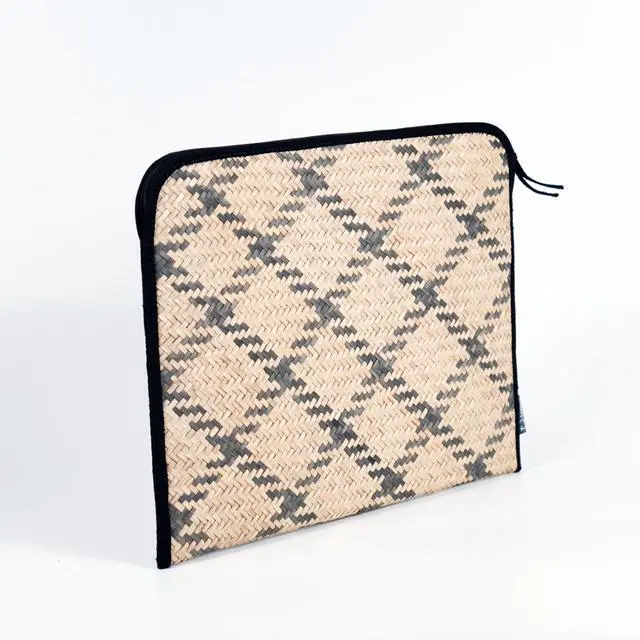 Main image of Tanoti Handwoven Rattan Laptop Sleeve - Perfect for Tablets, Letters and Documents (Design B)