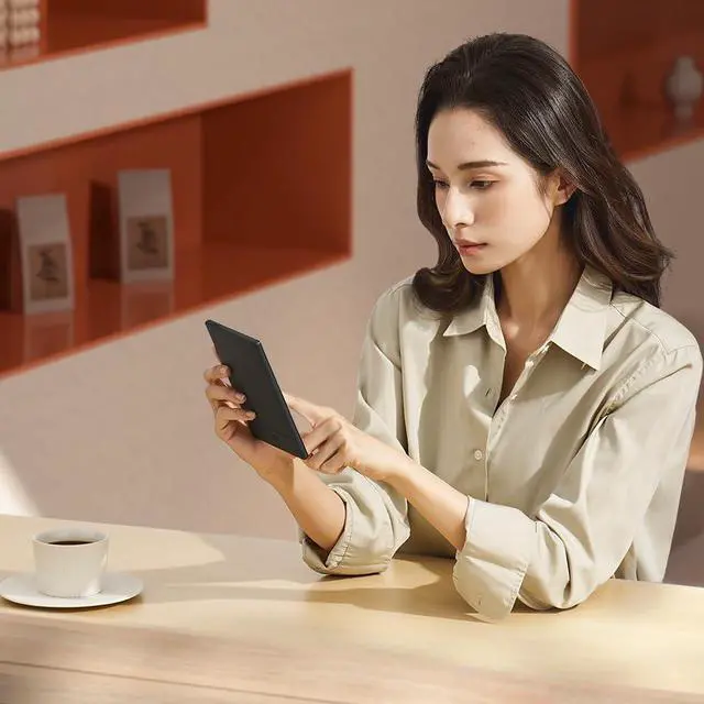 Alt view image 4 of 5 - Onyx E Ink Tablet Go Series 6 Inch B/W eReader Digital Paper