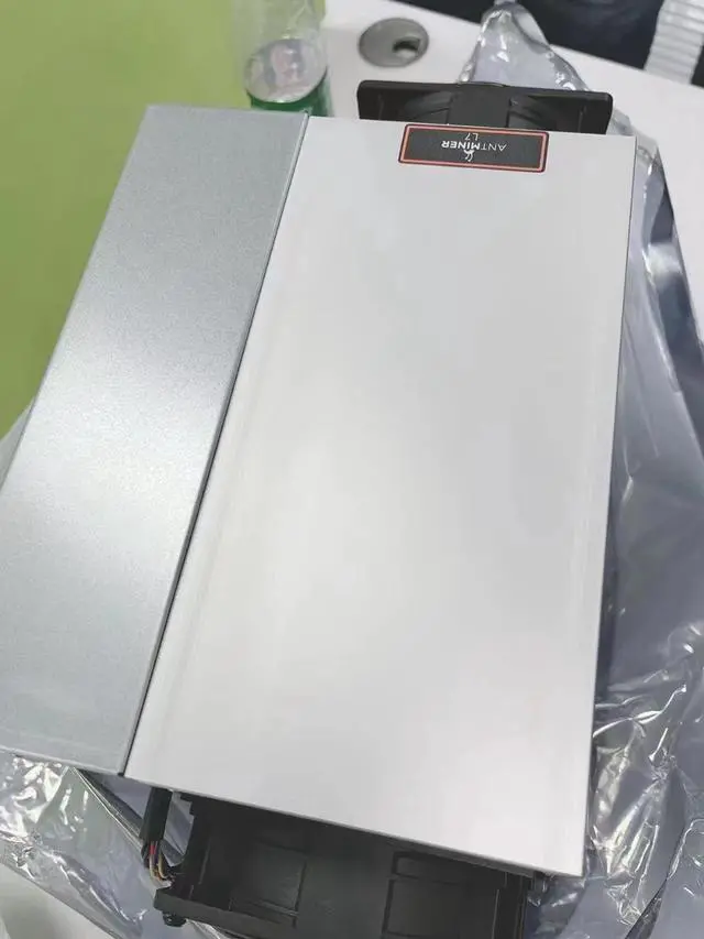 Alt view image 6 of 6 - Bitmain Antminer L7 9.3Gh/s For a Power Consumption of 3425W Relased 9300Mh/s