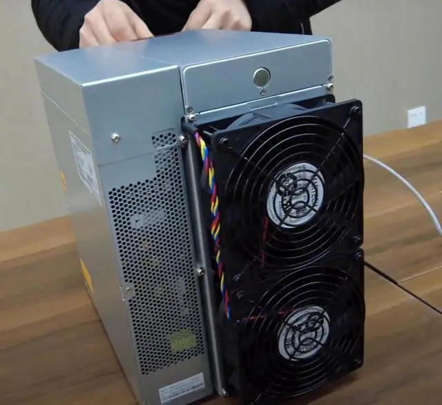 Alt view image 4 of 6 - Bitmain Antminer L7 9.3Gh/s For a Power Consumption of 3425W Relased 9300Mh/s