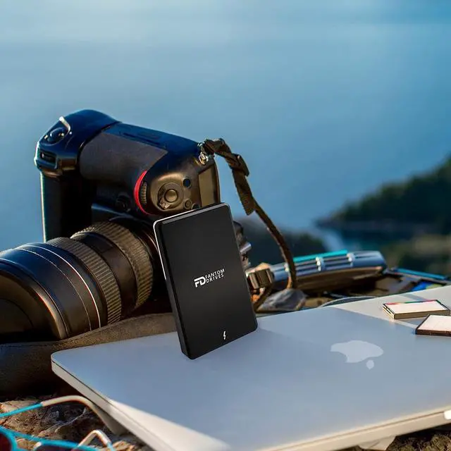 Alt view image 6 of 8 - Fantom Drives 4 TB Solid State Drive External USB 3.2 Type C TB3X3000N4TB