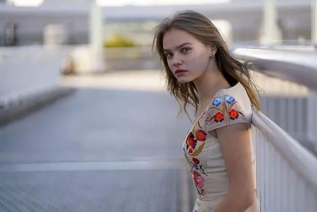 Alt view image 17 of 20 - Sony 85mm f/1.8 FE Lens v2 SEL85F18/2