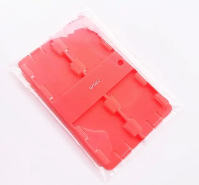 Alt view image 3 of 5 - Bandc 2pcs Red Sd/sdhc/sdxc Card Storage Holder Case (Memory Card Not Included)