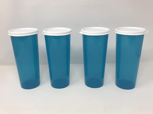 Tupperware Straight Sided Tumblers Cups with Lids 16 Ounce - Blue Color