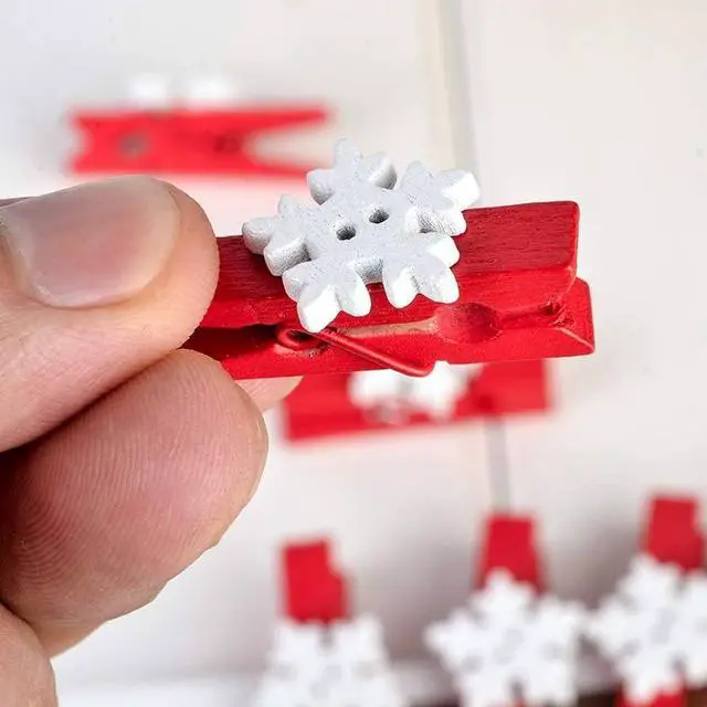 Alt view image 5 of 5 - 20L Microdot Lights with 10L Wood Snowflake Clips, W/2AA Indoor Battery Box