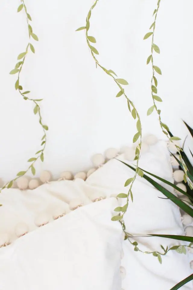 Alt view image 2 of 4 - 96 LED Green Leaf Vine Fairy Light Curtain